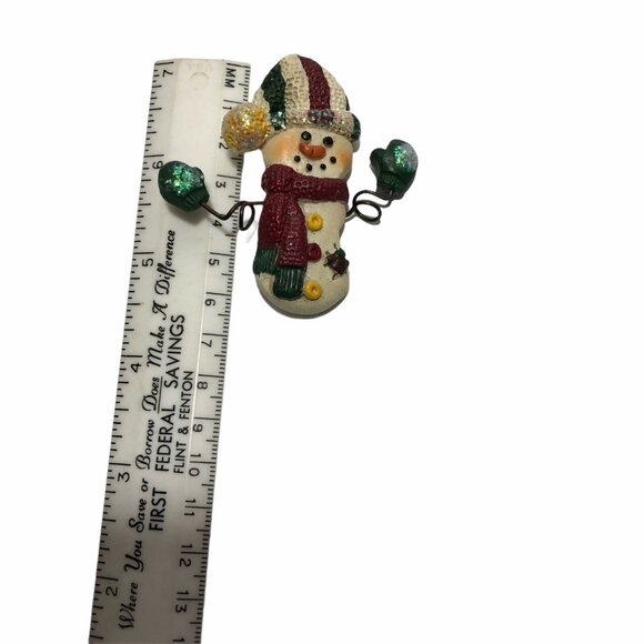 Christmas Resin Holiday Pins Winter Snowman Brooch Lot of 2 Vintage Costume - Picture 3 of 4